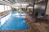 Hotel Gold Majesty - Kolam Renang