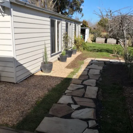 Luxurious Hilltop Studio, only 10 minutes walk to the main street of Daylesford
