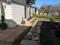 Luxurious Hilltop Studio, only 10 minutes walk to the main street of Daylesford