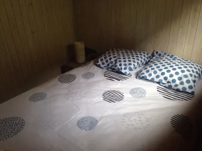 Small chalet 40m2 cocooning 2 bedrooms ( 2 persons )MORZINE Hotel in zona Morzine