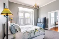 2024 Bach of the Year Property Fully renovated villa in heart of Greytown Hotels in Greytown