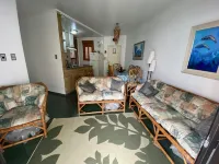 Apt well decorated and complete 50 meters from the beach + beach service