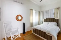 Rainforest Retreat 15 min from the beach