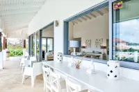 Beautiful modern Villa, Private Pool, Gated Community, quiet area