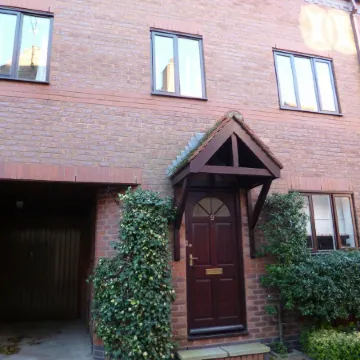 Modern Townhouse In The Heart Of Historic Beverley