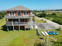 OBX Beach House + Bikes-Paddle Boards-Kayaks-Beach Chairs-AC-Free WiFi