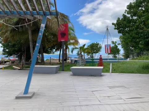 3-bedroom Beach Ranch house walking distance to Boqueron, AC, WiFi, private pool