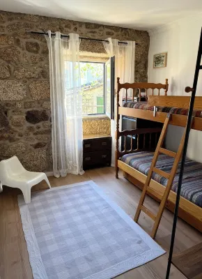 Remodeled Rustic House, with Terrace and Garden Hotels near Vale de Fratura de Valdedra-Meimão