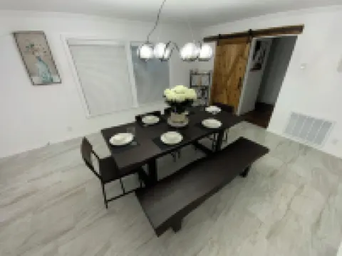 The Biggest Short-Term Rental Close to Tarleton University! 2 King Beds!