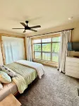 Cabin on the River-FISHING/Close to RMNP!
