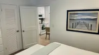 Riley's Retreat, 1 Bedroom Waterfront with Private Boat Dock and Beach Access