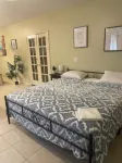 Delightful Atlanta family- sized apt. Sleeps 6 & pet friendly.