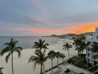 Oceanfront condo with unobstructed views of Costa Azul beach!