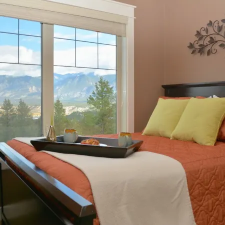 Spacious Invermere 3bd2.5ba Townhome Nestled in the Purcell Mountains!