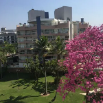 Riviera de São Lourenço Apartment on the Beach, with a Beautiful Sea View