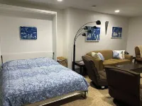 Rural retreat overlooking Swan Lake w/artist studio on site Отели рядом с достопримечательностью «BX Creek & Falls Trail»