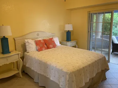 Ocean Front Stunning Views and Private Romantic Peninsula! Hotels near East End Lighthouse Park