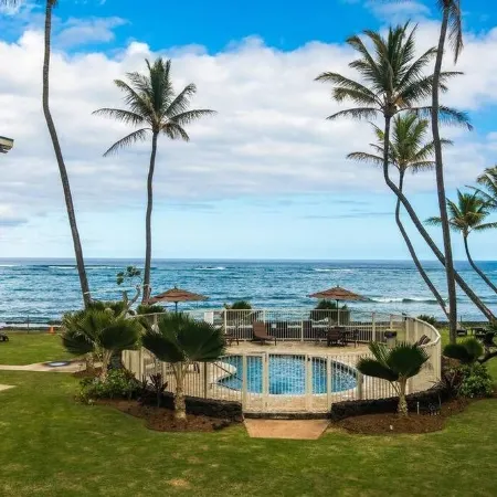3 Bedroom Ocean Front Condo with Pool & Elevator!