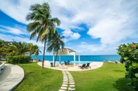 Luxury Waterfront 1/1 with Pool and Gym