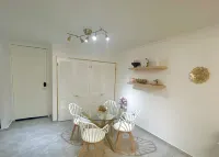 Endless Summer City Suite - Stylish Stay in Prime Location