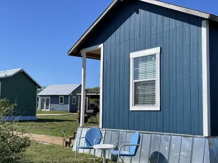 Peaceful Couples Country Getaway with Pool and Hot Tub