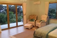 Twin Palms Ocean Beach, Self Contained Chalet.