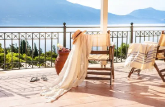 Armonia Villa, Stunning views, private pool, peaceful location, sleeps 2-7