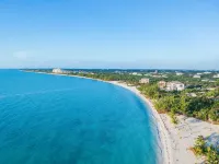 Silver Palms # 2 – Exclusive Long Bay Beachfront Retreat with Pool