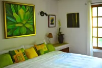 2 Minute Walk to Beach - Private Pool, Patio & Garden Hidden Gem Charming Home