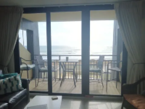 Surf&Sand and a drink in my hand