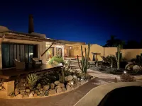 Casa Del Mar - Santa Fe Inspired Home With Gracious Mediterranean Style Living