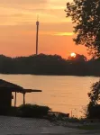 Island View Escape in Historic Amherstburg !!