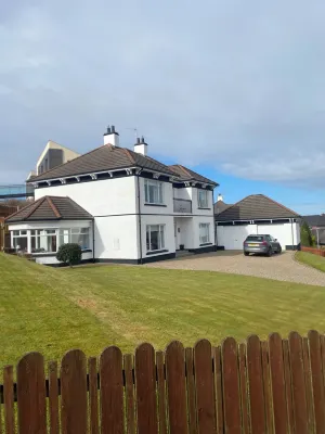 Stunning modern home in a perfect location Các khách sạn gần Carrick-A-Rede Rope Bridge