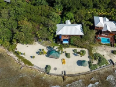 Coral Beach Retreat – Private Beachfront Escape Hotels in First Bight