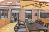 Spacious apartment in the center of Yerseke Hotels in Yerseke