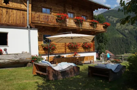 "Plankschneiderhof" A house in the countryside for you alone! Отели в г. Matrei in Osttirol
