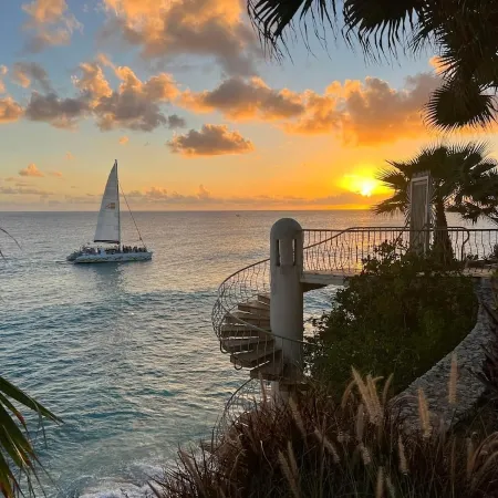 Cupecoy ocean view 2BR condo - pools/private beach