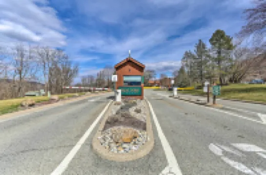 山溪公寓配套烤架：步行至纜車站！ 弗農酒店