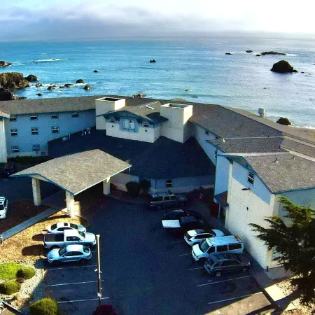 Oceanfront Lodge