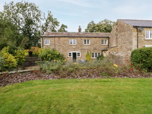 Coverdale Cottage - parking
