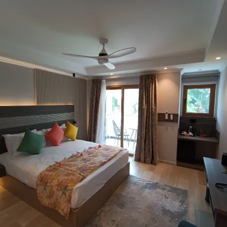 Crown Beach Hotel Seychelles