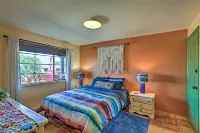 Modern Green Valley Condo - Near National Park! - parking