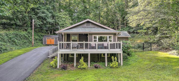Pet-Friendly Pickens Vacation Rental w/ Fire Pit Hotels in Pickens County