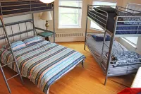 Auberge de Jeunesse Magog-Orford Hostel Hotels in Memphremagog