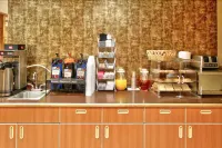 Western Skies Inn & Suites