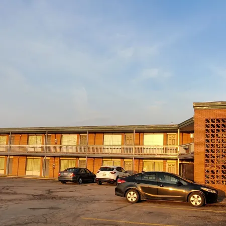 Royal Motel