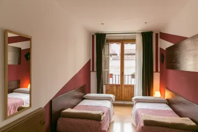 Hostal la Casa de la Plaza Hotel in zona Statua di Don Alvaro di Bazan