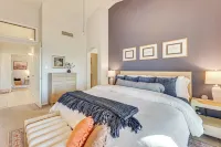 Near Lakes & Trails: Mesa Home w/ Golf Course View - شقق