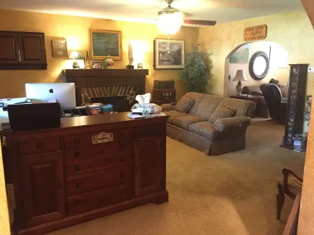 Phillips Historic Motel & Cottages