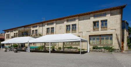 Hostal Casa Ramón III Отели в г. Canicosa de la Sierra